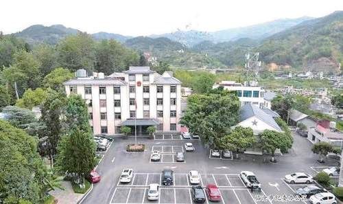 临沧市最新通告：所有人员足不出户:临沧市政府疫情公告